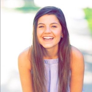 Meet your Posher, Leah